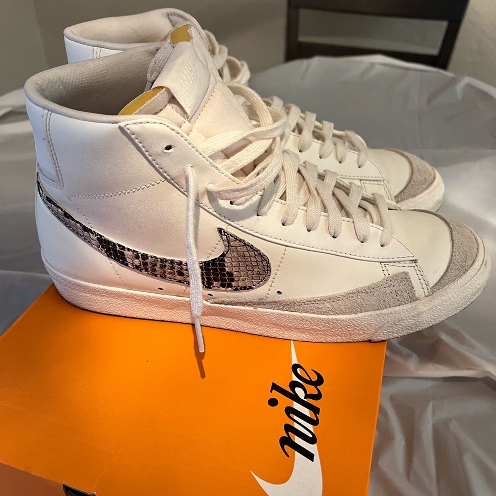 Blazer mid